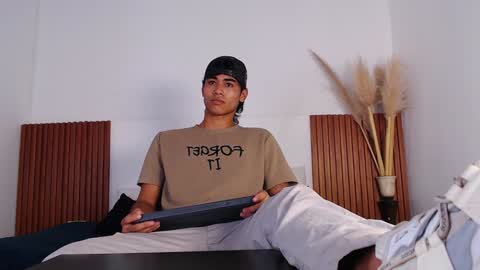 Zander online show from 01-16-25, 05:01