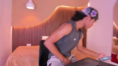 Zander online show from 03-07-25, 02:12