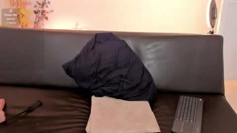 Zane Lux online show from 05-17-26, 04:58