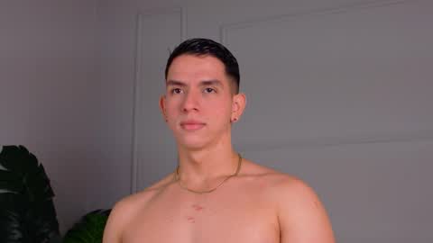 Snapshot of zanedawson chatting on 09-17-25, 03:30 Zane Dawson online show from 09-17-25, 03:30