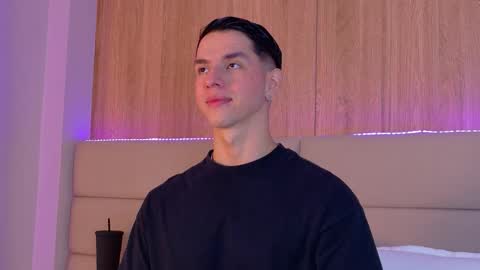 Snapshot of zanedawson chatting on 11-29-25, 07:55 Zane Dawson online show from 11-29-25, 07:55