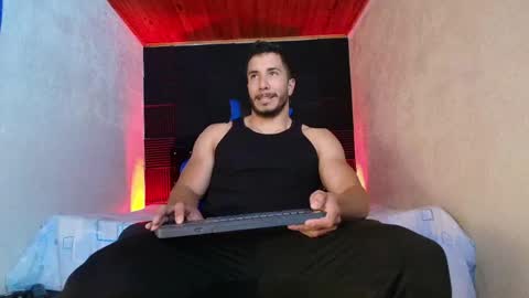Snapshot of zanemaverick chatting on 04-27-26, 12:47 zanemaverick online show from 04-27-26, 12:47