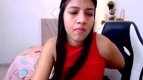 Snapshot of zara_cute18 chatting on 06-15-26, 12:18 Zara online show from 06-15-26, 12:18