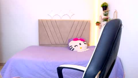 Snapshot of zara_cute18 chatting on 06-30-26, 12:06 Zara online show from 06-30-26, 12:06