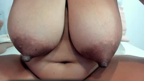 Snapshot of zara_lopez chatting on 05-26-26, 07:21 zara lopez online show from 05-26-26, 07:21