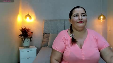 Snapshot of zara_milf_ chatting on 02-08-26, 12:19 zara online show from 02-08-26, 12:19