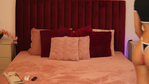 Snapshot of zara_night chatting on 03-04-26, 06:36 Zara online show from 03-04-26, 06:36