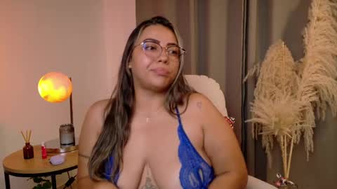 Zara Nova online show from 05-16-26, 12:07