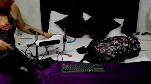 Zarah Andrews online show from 01-09-26, 12:19