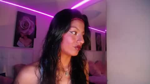 Snapshot of zarahbennet chatting on 06-09-26, 01:12 Zarah online show from 06-09-26, 01:12