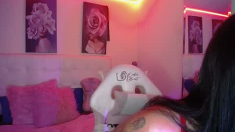 Snapshot of zarahbennet chatting on 06-13-26, 01:31 Zarah online show from 06-13-26, 01:31
