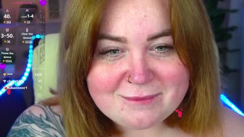 Snapshot of zarareign_ chatting on 01-11-25, 12:12 Lola online show from 01-11-25, 12:12