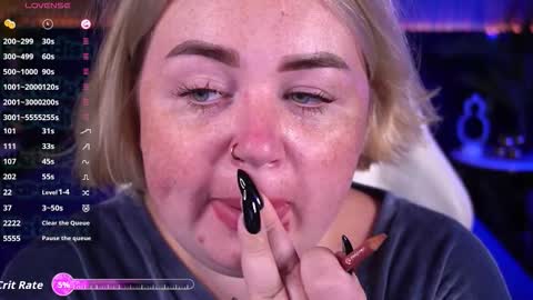 Snapshot of zarareign_ chatting on 09-13-25, 07:13 Lola online show from 09-13-25, 07:13