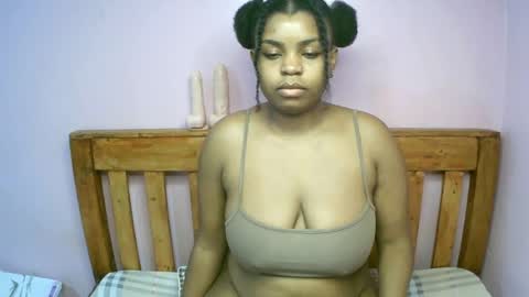 Snapshot of zariamonet chatting on 06-19-26, 09:46 zariamonet online show from 06-19-26, 09:46