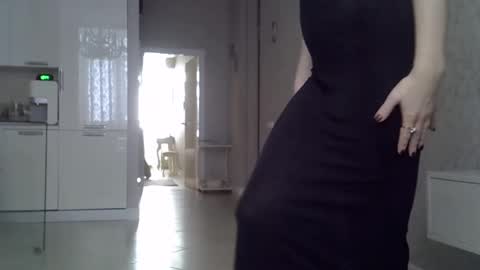 Snapshot of zarinaswift chatting on 03-11-25, 04:43 Zarina Swift online show from 03-11-25, 04:43