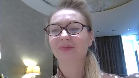 Zarina Swift online show from 05-15-26, 04:41