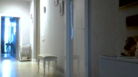 Snapshot of zarinaswift chatting on 06-20-26, 09:34 Zarina Swift online show from 06-20-26, 09:34