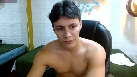 zayn_clausen online show from 05-12-26, 05:54