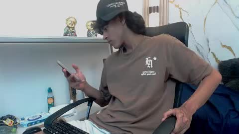 Zayn online show from 04-21-26, 01:42