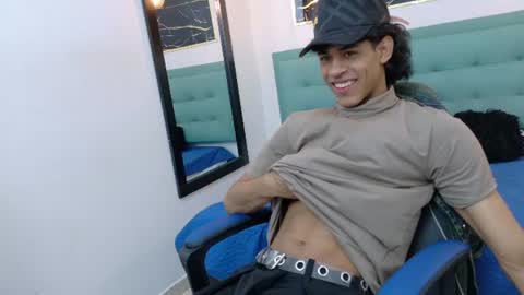Zayn online show from 07-25-26, 12:14