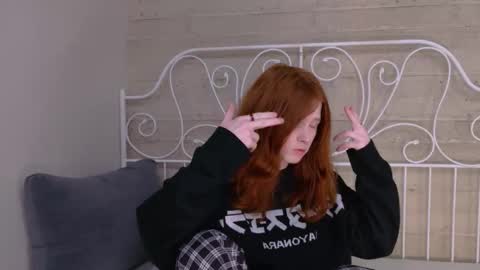 Snapshot of zaynginger chatting on 10-26-25, 11:05 ZAYN online show from 10-26-25, 11:05