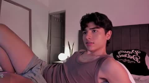 Hii im Zay.                 I save money for education. PVT Open. online show from 01-19-26, 06:06