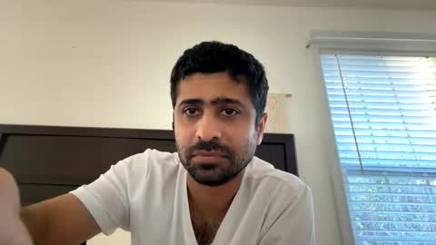 Snapshot of zee20241 chatting on 12-19-25, 08:38 zee20241 online show from 12-19-25, 08:38