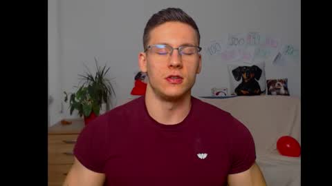 Snapshot of zeinmiracles chatting on 01-08-26, 10:56 zeinmiracles online show from 01-08-26, 10:56