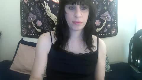 Snapshot of zeldasroom chatting on 01-19-25, 07:58 Zelda online show from 01-19-25, 07:58