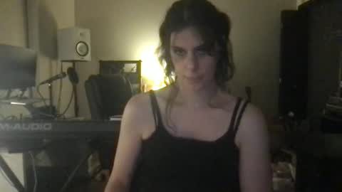 Snapshot of zeldasroom chatting on 11-10-25, 02:32 Zelda online show from 11-10-25, 02:32