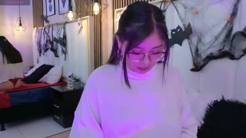 Snapshot of zelenejones chatting on 10-27-25, 11:14 Zelene online show from 10-27-25, 11:14