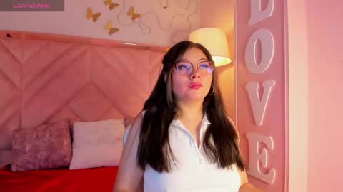 Snapshot of zelenejones chatting on 11-04-25, 11:42 Zelene online show from 11-04-25, 11:42