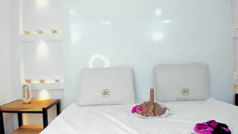 Zenda Evans online show from 02-26-25, 04:14