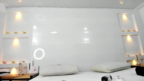 Zenda Evans online show from 02-05-26, 04:06