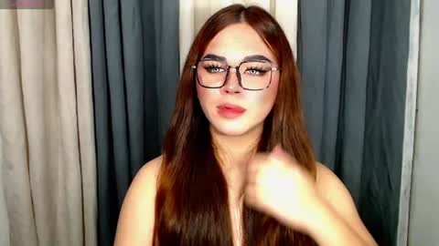Snapshot of zendaya_amore chatting on 07-14-26, 03:07 Zendaya online show from 07-14-26, 03:07
