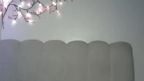 Caramel online show from 04-01-26, 01:41