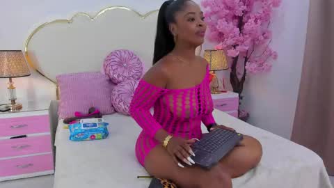 Snapshot of zendayarosse chatting on 05-15-26, 09:55 zendayarosse online show from 05-15-26, 09:55