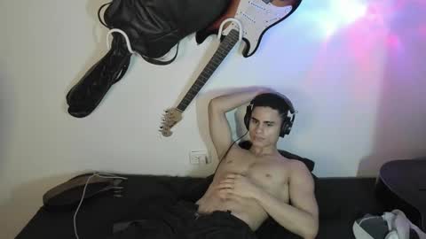 zenzhu online show from 12-20-24, 04:53