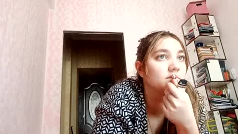 zeniabrossoit online show from 04-08-26, 09:09