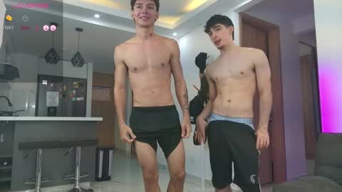 Snapshot of zenn_rush chatting on 02-14-25, 03:05 Zenn online show from 02-14-25, 03:05