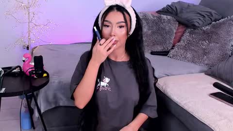 Snapshot of zenydaxbelle chatting on 02-05-26, 12:54 Zenyda online show from 02-05-26, 12:54