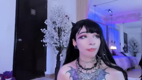 Snapshot of zephirah_abney chatting on 02-27-25, 05:36 online show from 02-27-25, 05:36