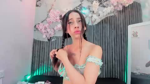 Snapshot of zephyra_bms chatting on 06-17-26, 03:31 SOFIA online show from 06-17-26, 03:31