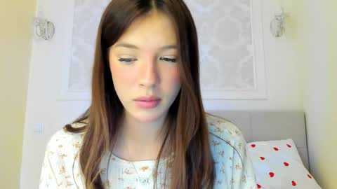 Snapshot of zerelle chatting on 02-01-26, 08:35 Ivy online show from 02-01-26, 08:35