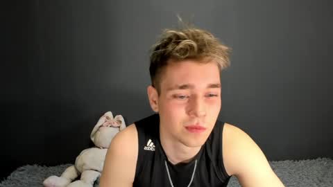 Ethan online show from 04-26-26, 02:42