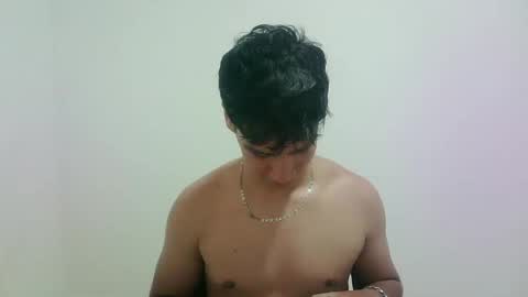 Snapshot of zeus_183 chatting on 09-10-25, 10:54 zeus_183 online show from 09-10-25, 10:54