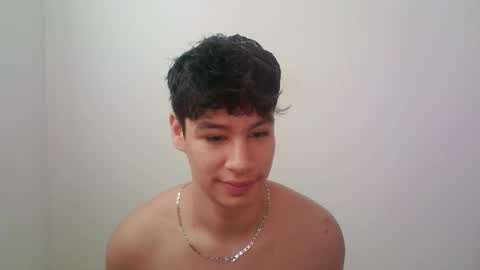 Snapshot of zeus_183 chatting on 10-24-25, 01:40 zeus_183 online show from 10-24-25, 01:40