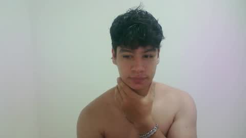 zeus_183 online show from 03-09-26, 07:01