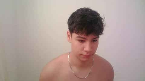 Snapshot of zeus_183 chatting on 06-13-26, 01:42 zeus_183 online show from 06-13-26, 01:42