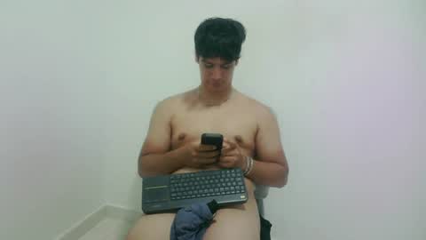 Snapshot of zeus_183 chatting on 07-18-26, 12:37 zeus_183 online show from 07-18-26, 12:37